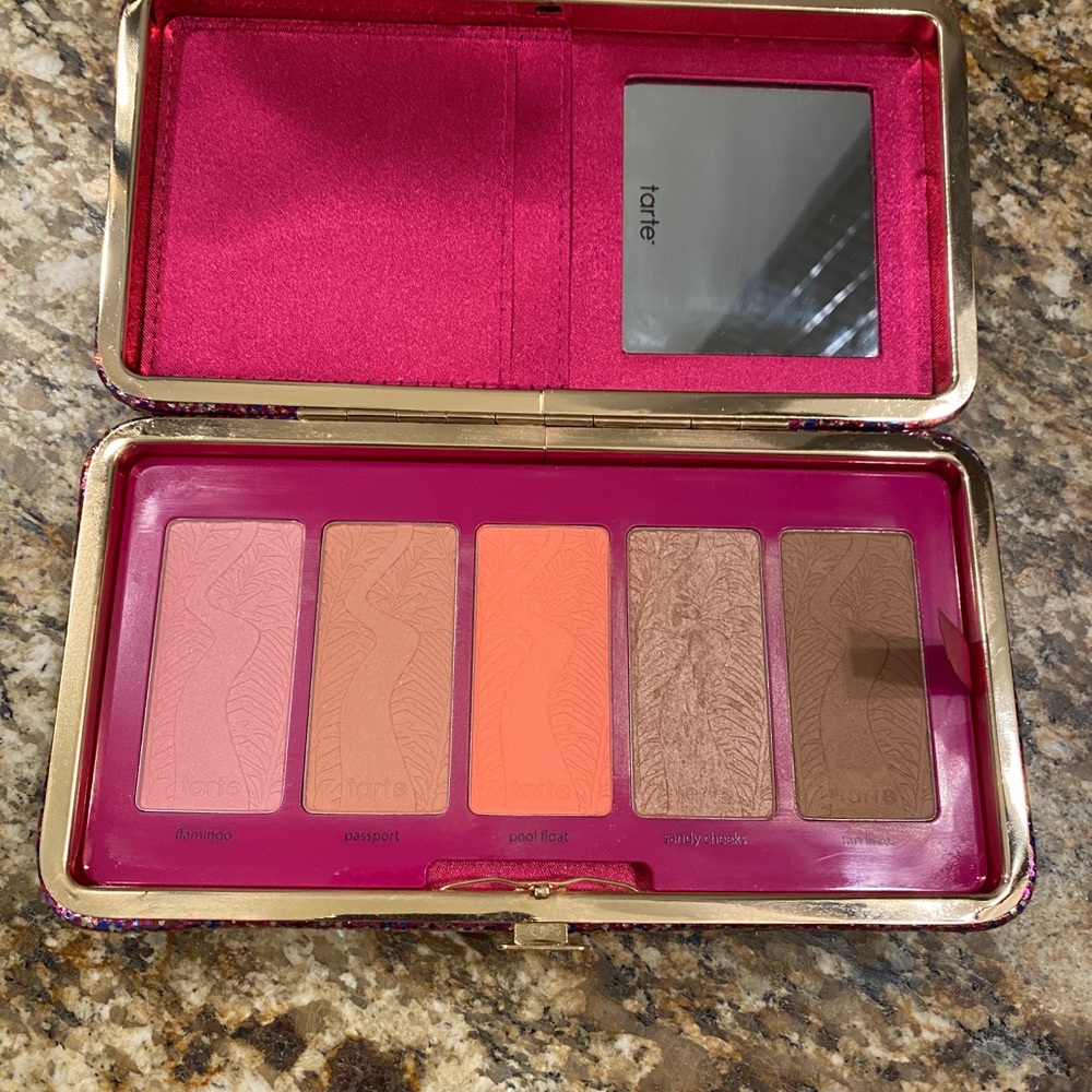 Tarts Cosmetics bundle - Picture 10 of 11